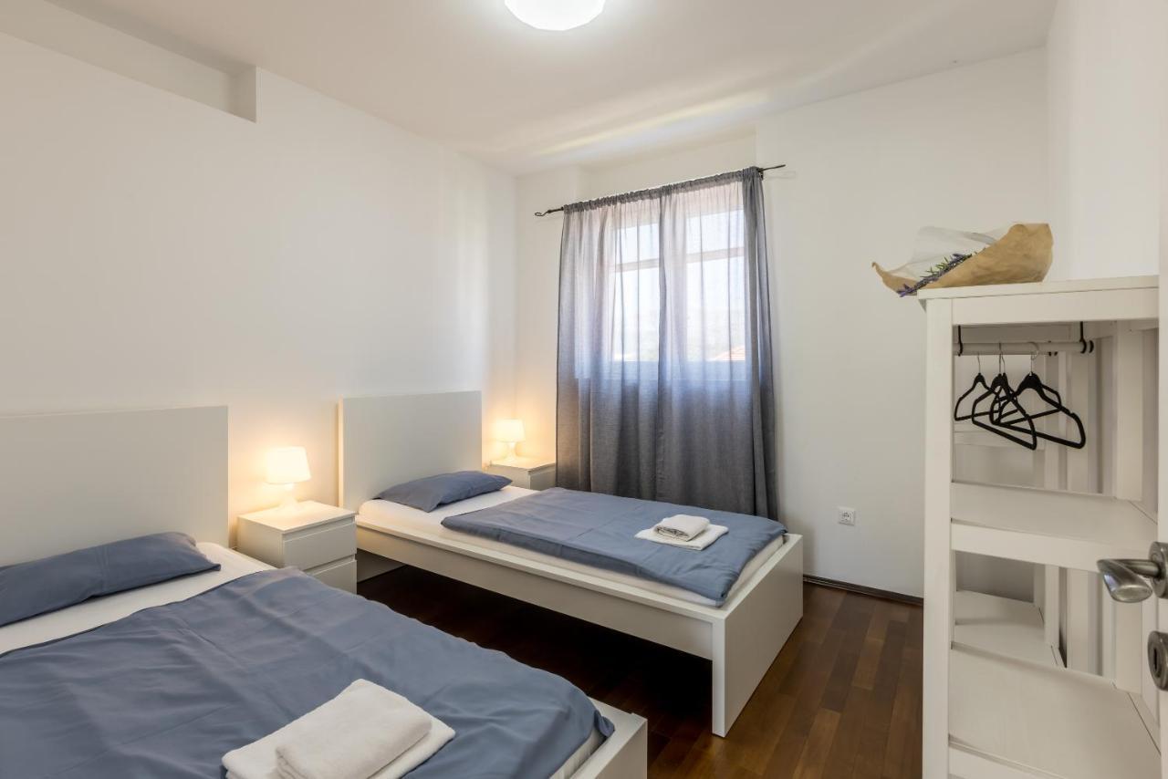 Central Park Apartment With Terrace สปลิท ภายนอก รูปภาพ
