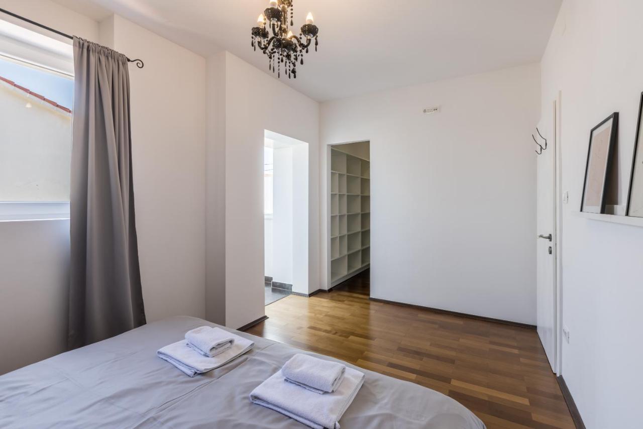 Central Park Apartment With Terrace สปลิท ภายนอก รูปภาพ