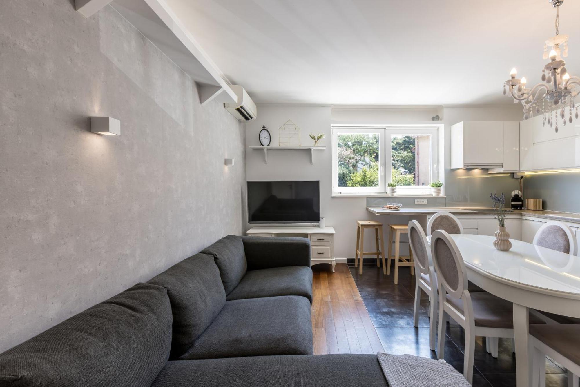 Central Park Apartment With Terrace สปลิท ภายนอก รูปภาพ